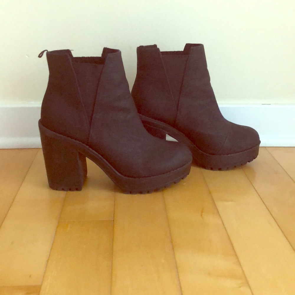 H&M biker bootie, size 39 (women’s 9)